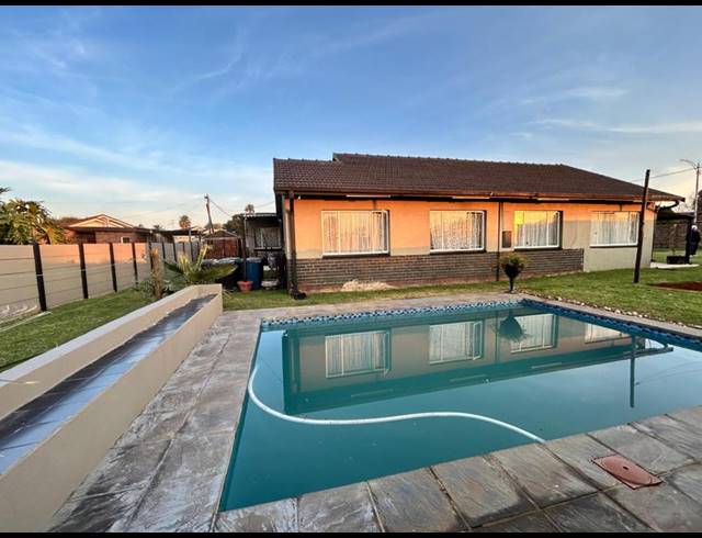 4 BEDROOM HOUSE FOR SALE IN DAL FOUCHE